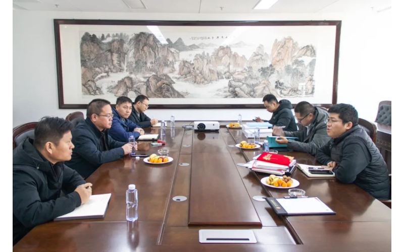 鑫都置業(yè)集團(tuán)蔣遠(yuǎn)一行到天華實(shí)業(yè)集團(tuán)考察交流